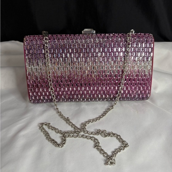 Nina “Rose Mist “ crystal frame clutch - Picture 2 of 8